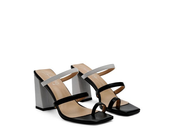 Marve Block Heel Thong Sandals - shoes - Wild Willows Boutique - Massapequa, NY, affordable and fashionable clothing for women of all ages. Bottoms, tops, dresses, intimates, outerwear, sweater, shoes, accessories, jewelry, active wear, and more // Wild Willow Boutique.