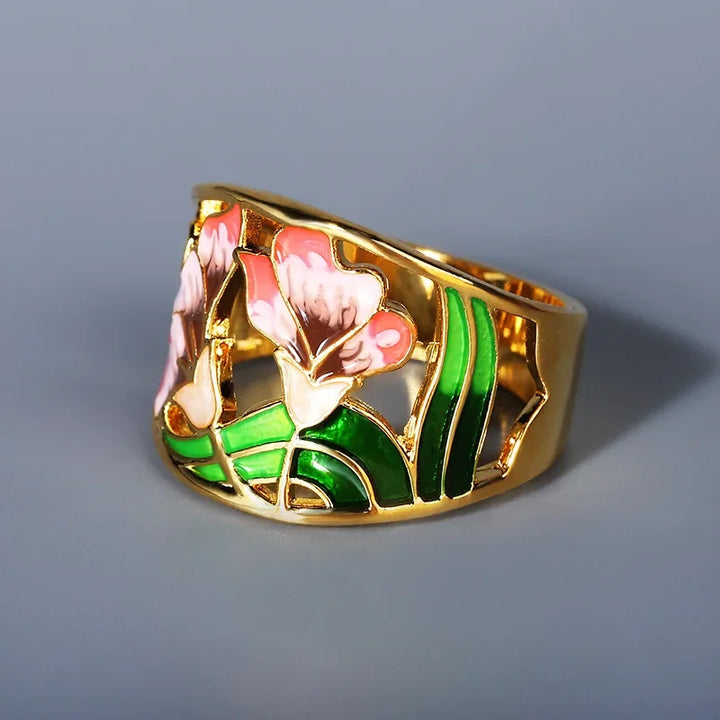 Retro Hollow Flower Two-Tone Enamel Ring New