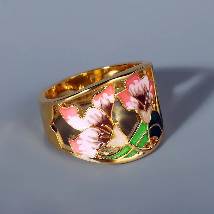 Retro Hollow Flower Two-Tone Enamel Ring New