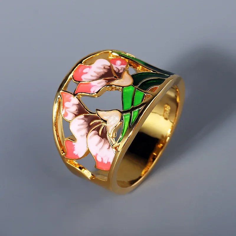 Retro Hollow Flower Two-Tone Enamel Ring New